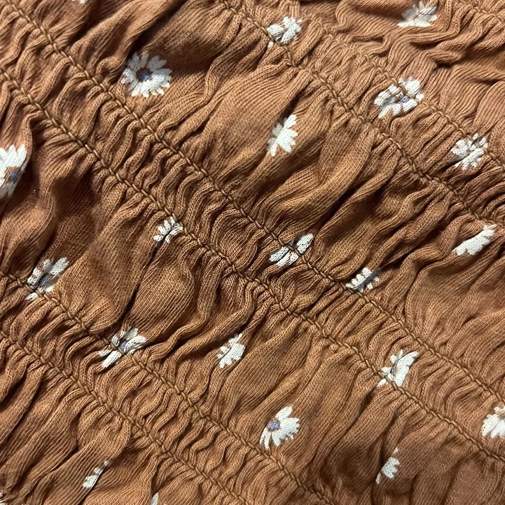 Spring Crop Top - Picture 2 of 2